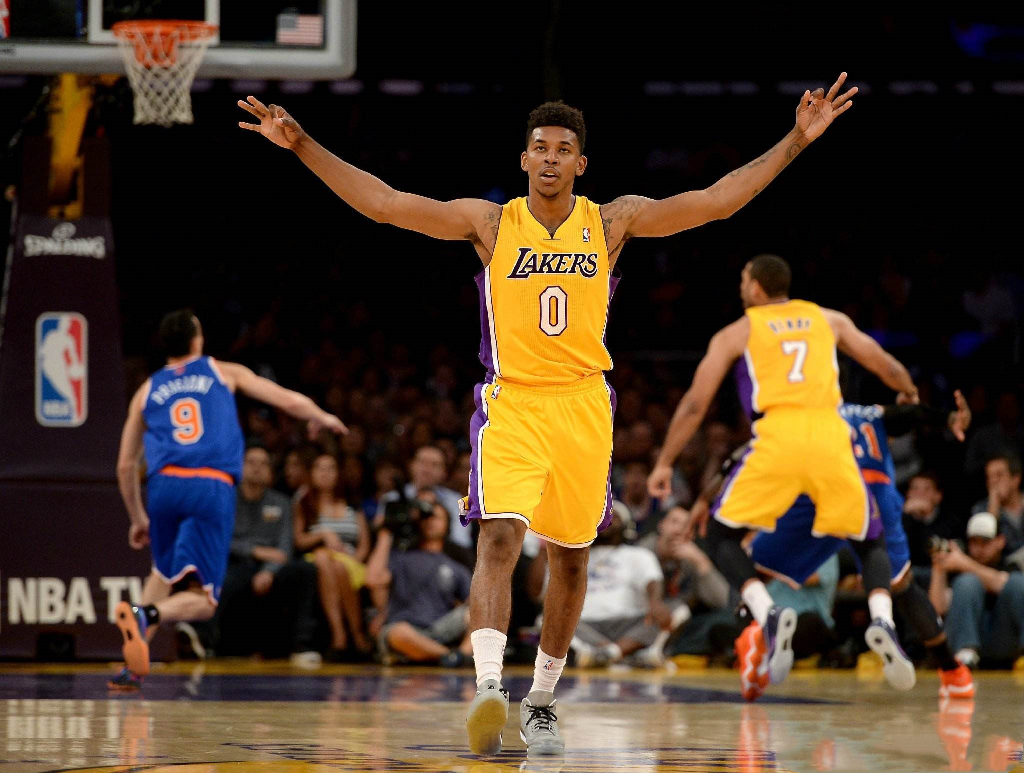 小步慢走的 小步慢走的